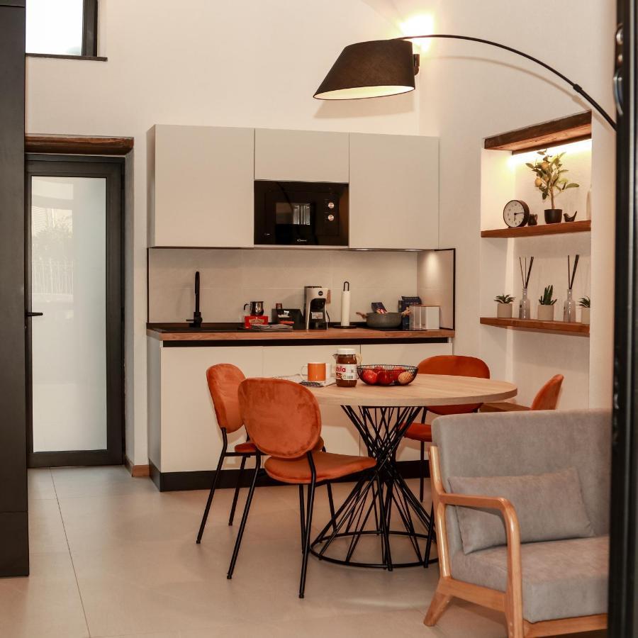 Dislocati Bnb - Jacuzzi Privata - Cucina - Tv60" - Minimal Luxury ماريليانو المظهر الخارجي الصورة