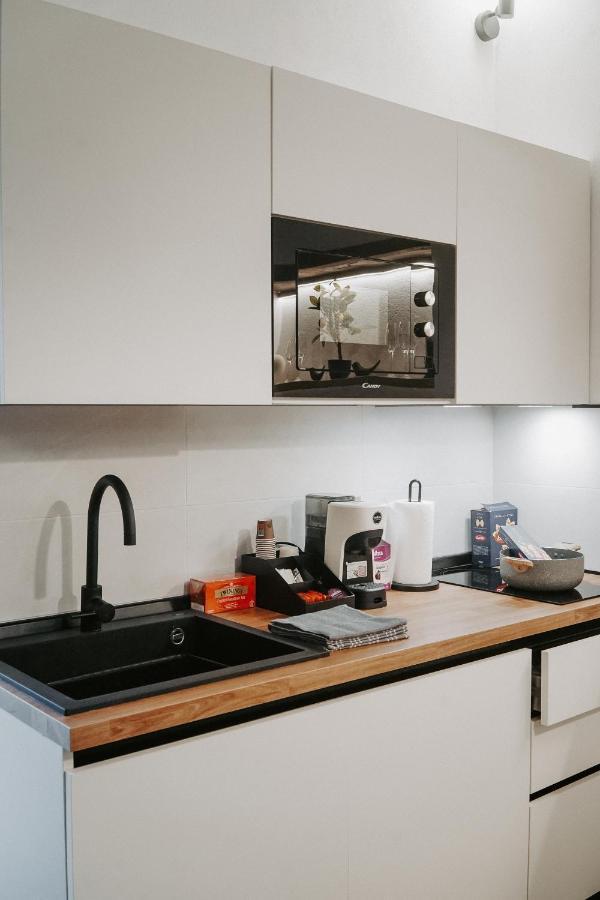 Dislocati Bnb - Jacuzzi Privata - Cucina - Tv60" - Minimal Luxury ماريليانو المظهر الخارجي الصورة