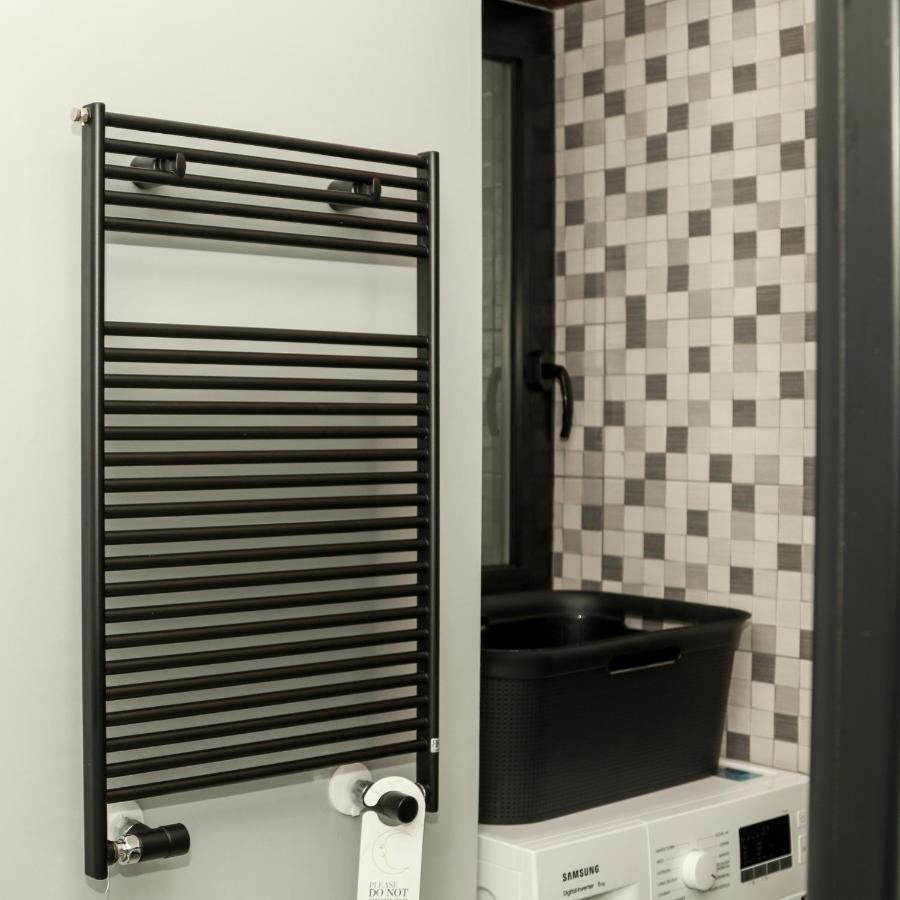 Dislocati Bnb - Jacuzzi Privata - Cucina - Tv60" - Minimal Luxury ماريليانو المظهر الخارجي الصورة