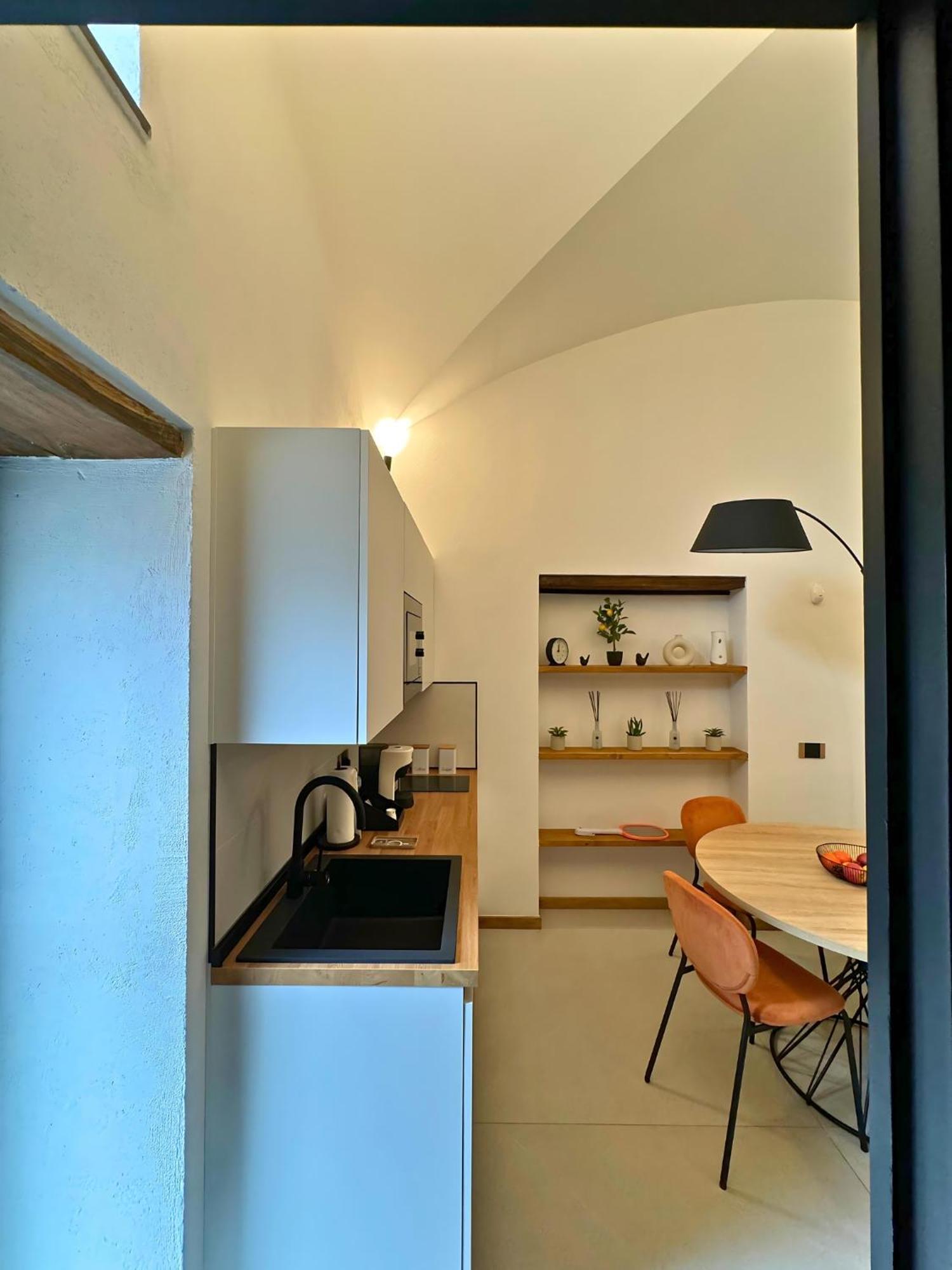 Dislocati Bnb - Jacuzzi Privata - Cucina - Tv60" - Minimal Luxury ماريليانو المظهر الخارجي الصورة