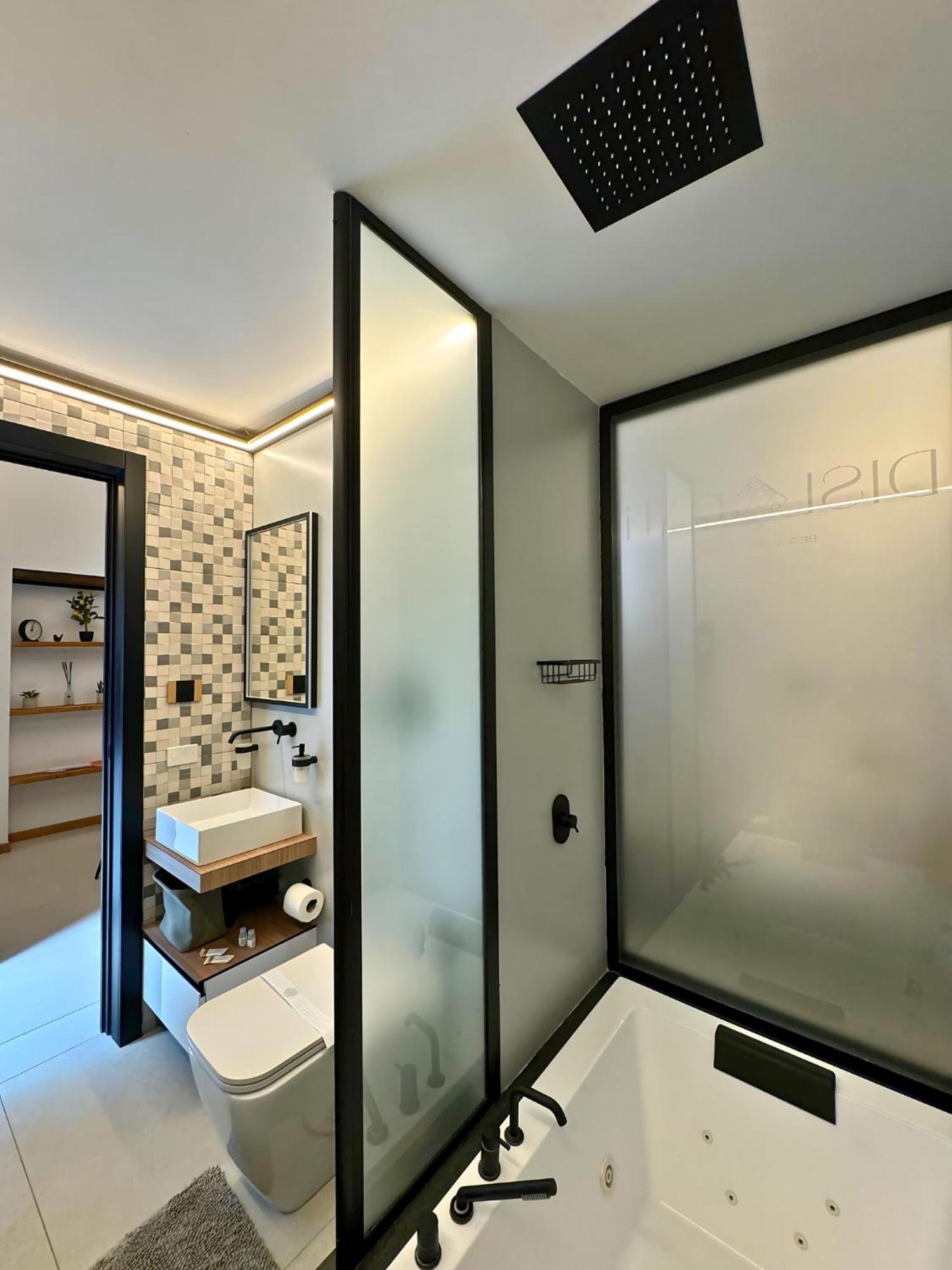 Dislocati Bnb - Jacuzzi Privata - Cucina - Tv60" - Minimal Luxury ماريليانو المظهر الخارجي الصورة