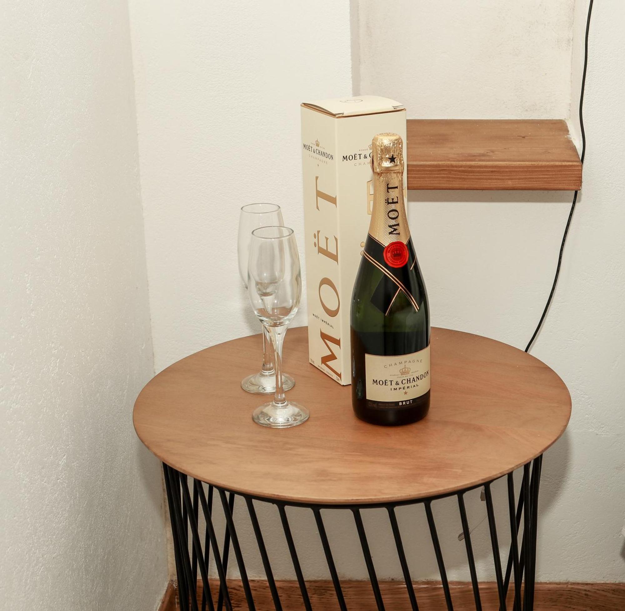 Dislocati Bnb - Jacuzzi Privata - Cucina - Tv60" - Minimal Luxury ماريليانو المظهر الخارجي الصورة